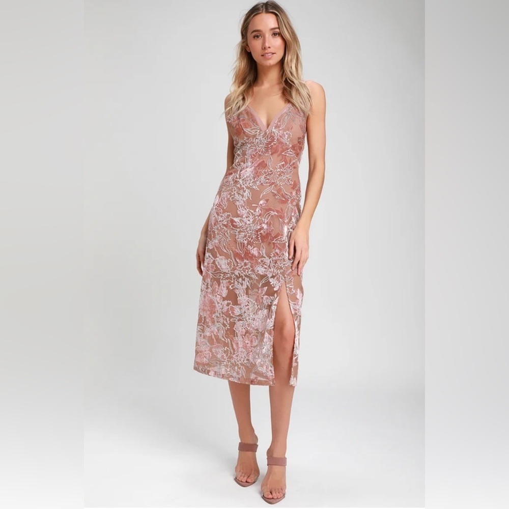 Lulus Katrin Mauve Burnout Velvet Floral midi  Dress